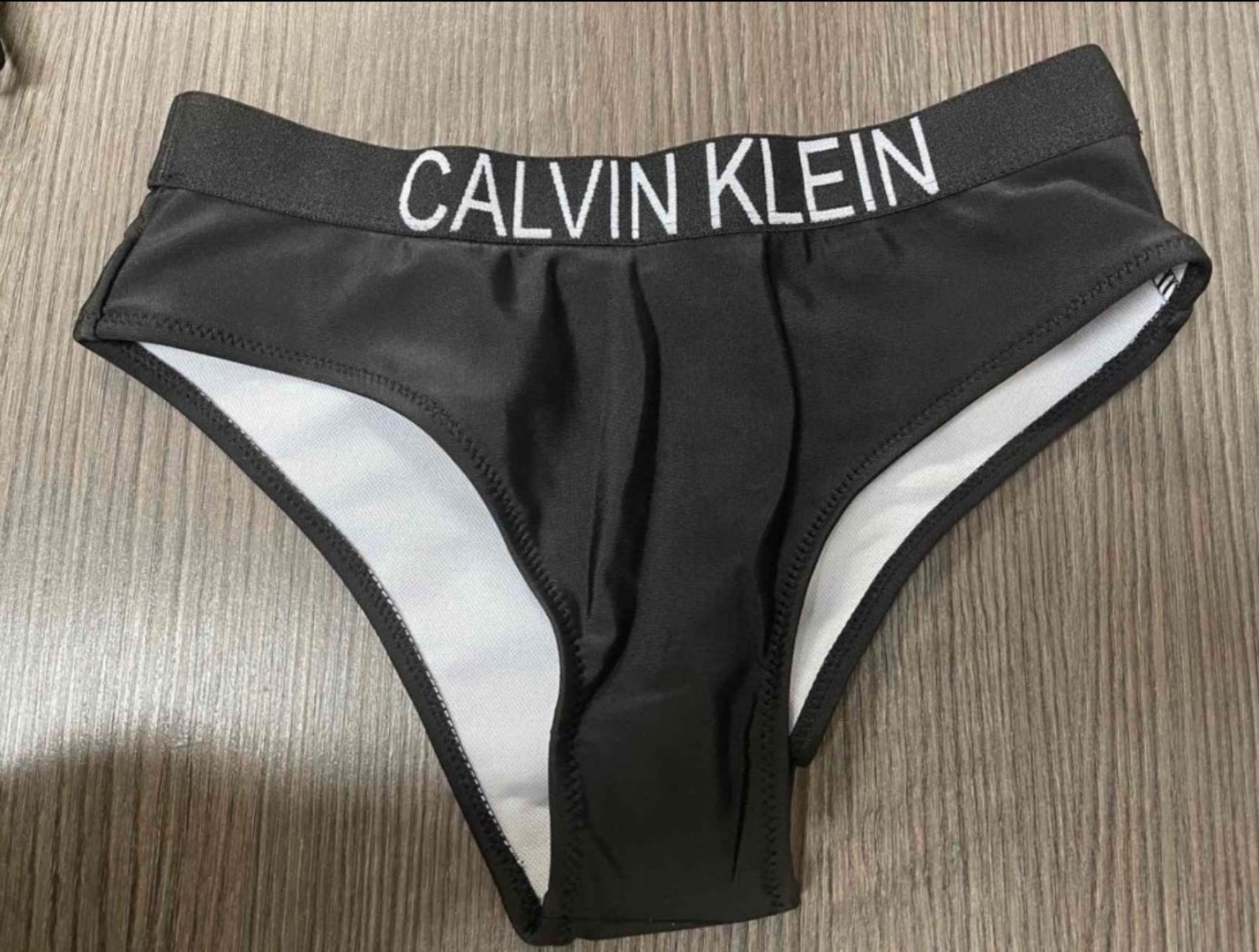 Купальник Calvin Klein Intense Power vest фото 2