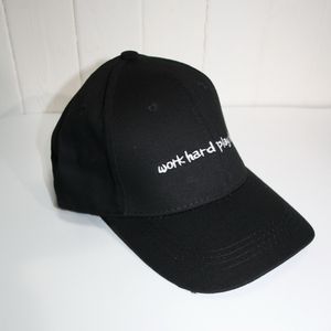 undefined Кепка Word Hard undefined