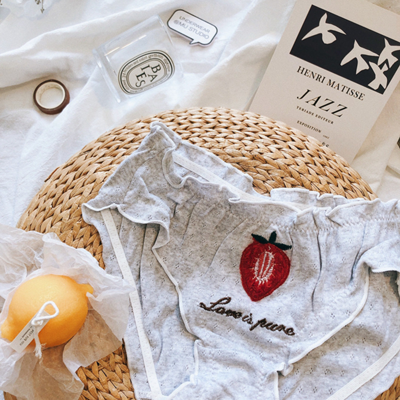 Трусики Love is pure grey фото 1