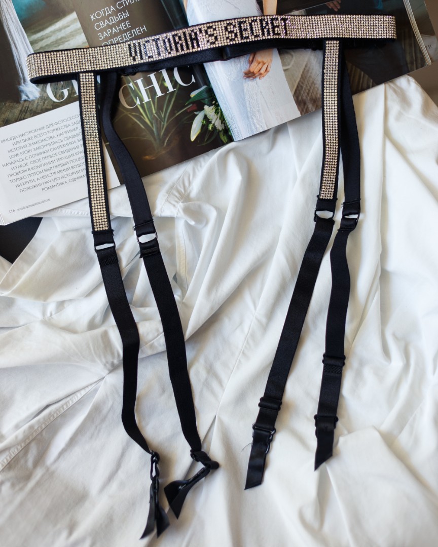 Жіночий пояс VS стрази чорний фото 3