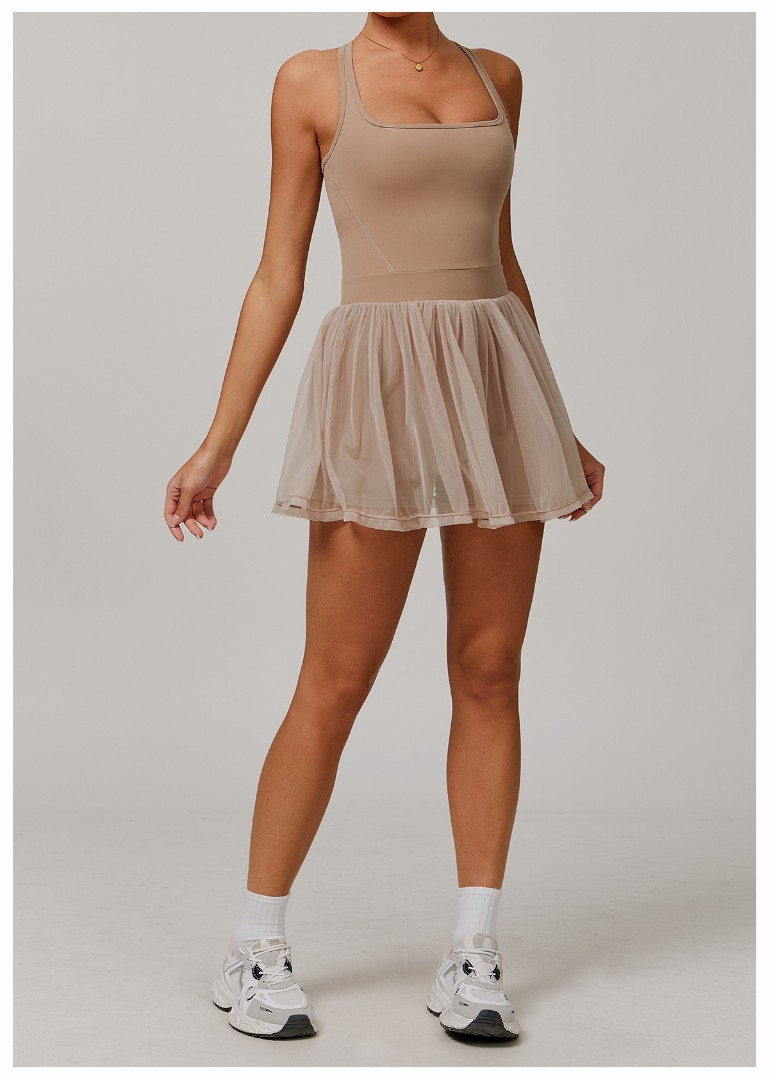 Спортивний комбінезон-сукня Pretty nude фото 3