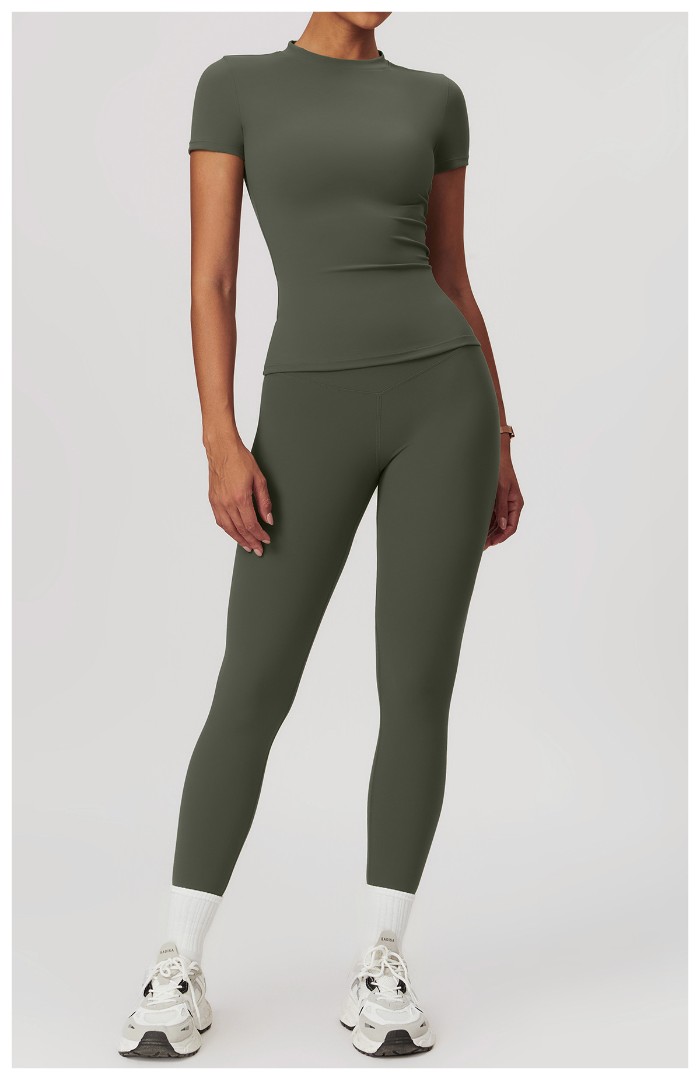 Спортивна подовжена футболка Slim khaki фото 4